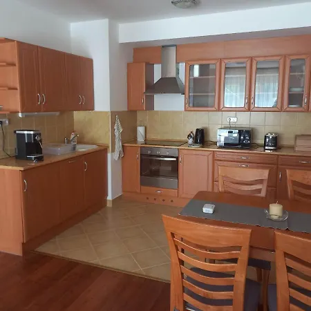 Aranyeso Deluxe Apartment